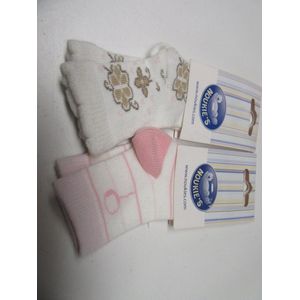2 pack van noukie's sokjes in rose met wit en wit beige ,  3-6 maand