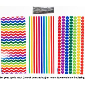 25x Uitdeelzakjes Regenboog 12.5 x 27.5 cm - Rainbow - Pride - 3 verschillende designs - Hartjes - Strepen - Golven - Cellofaan Plastic Traktatie Kado Zakjes - Snoepzakjes - Koekzakjes - Koekje - Cookie Bags