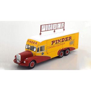 Bernard 28 Circus Pinder Truck 1:43