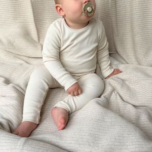 BAKIMO Baby & Kids Loungewear - Biologisch Bamboe Katoen - Ribstof set broek en trui - Ecru / Off White / Gebroken Wit / Creme - 74/80