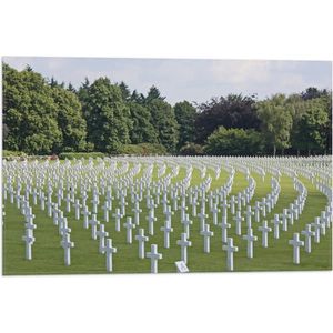 WallClassics - Vlag - Magraten Begraafplaats Amerikaanse Soldaten - 60x40 cm Foto op Polyester Vlag