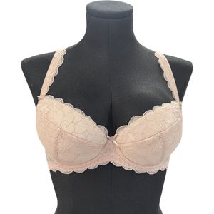 MILENKA beige voorgevormde push up BH met beugel 75B