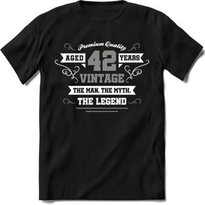 42 Jaar Legend T-Shirt | Zilver - Wit | Grappig Verjaardag en Feest Cadeau | Dames - Heren - Unisex | Kleding Kado | - Zwart - S