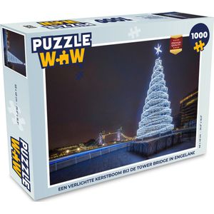 Puzzel Een verlichtte kerstboom bij de Tower Bridge in Engeland - Legpuzzel - Puzzel 1000 stukjes volwassenen - Kerst - Cadeau - Kerstcadeau voor mannen, vrouwen en kinderen