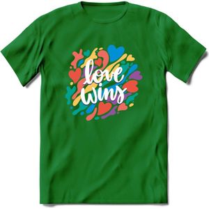 Love Wins | Pride T-Shirt | Grappig LHBTIQ+ / LGBTQ / Gay / Homo / Lesbi Cadeau Shirt | Dames - Heren - Unisex | Tshirt Kleding Kado | - Donker Groen - 3XL
