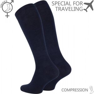 2 paar Unisex steun- en reiskniekousen met compressie-effect marine blauw maat 35/38