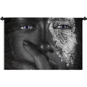 Wandkleed Black & Gold 2:3 - Donkere vrouw met blauwe ogen en zilveren accenten Wandkleed katoen 150x100 cm - Wandtapijt met foto