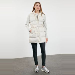 Trendyol Zwarte Waterafstotende Puffervest Met Capuchon En Riem Twoss21Ye0002