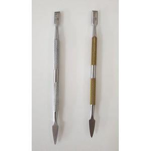 Belux Surgical Instruments / Bokkepootje - Manicure en Pedicure - Dubbelzijdig - Cuticle Pusher - Goud 13 cm + Zilver 14 cm