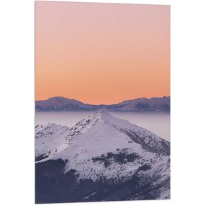 WallClassics - Vlag - Piek van een Berg met Sneeuw - 60x90 cm Foto op Polyester Vlag