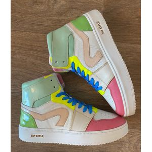 Hip sneaker fluo maat 37