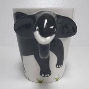 Mok 3D met oor als olifant kop en slurf