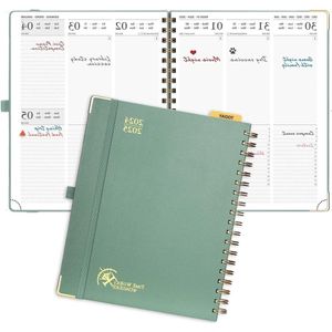 Weekplanner 2024 2025 - Grote Agenda 255 x 205 cm - 17 Maanden - Harde Kaft - Plastic liniaal - 80 GSM Papier - DonkerGroen