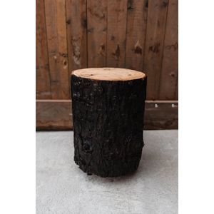 Boomstam tafel 35 cm hoog met schors zwart inclusief zwarte zwenkwieltjes
