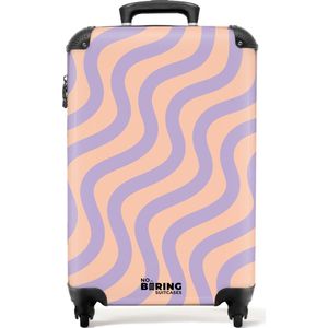 NoBoringSuitcases.com® - Handbagage koffer lichtgewicht - Reiskoffer trolley - Roze met paarse golvende lijnen - Rolkoffer met wieltjes - Past binnen 55x40x20 en 55x35x25