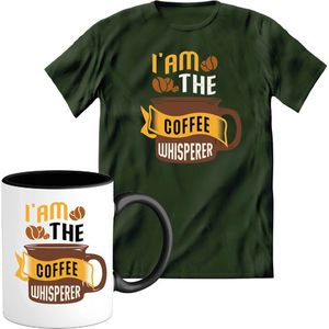 T-Shirtknaller T-Shirt met Koffiemok | I Am The Coffee Whisperer - Koffie Kleding | Heren / Dames Shirt met Mok Cadeau | Kleur groen | Maat 3XL