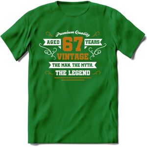67 Jaar Legend T-Shirt | Goud - Wit | Grappig Verjaardag en Feest Cadeau Shirt | Dames - Heren - Unisex | Tshirt Kleding Kado | - Donker Groen - XXL