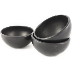 Black Pottery - Kommen - 2 Stuks - D13H7cm en D17,5H8 - Aardewerk - Hittebestendig - Zwart - Serveerschaal - BP13-6 en BP13-8
