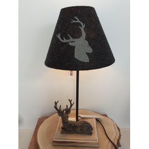 Herten beeld hert als tafellamp inclusief kap met een hert inclusief lamp van Clayre & Eef  46x23x23 cm