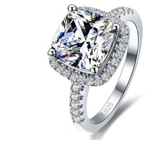 Fiory Crystal Ring| Maat 7 | ring| verlovingsring| gelegenheidsring| vriendschapsring| Luxe, briljante ring| zilver-white | 7