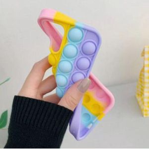 Pop it telefoonhoesje | fidget toys | Geschikt voor iPhone 11