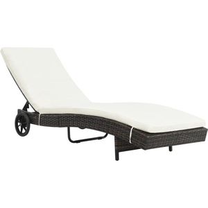 vidaXL - Ligbed - met - wielen - en - kussen - poly - rattan - bruin