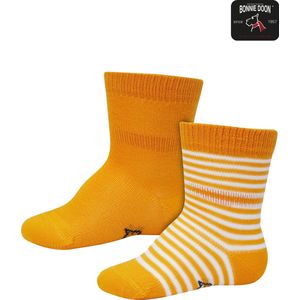 Bonnie Doon Sokken Set Gestreept en Effen voor Baby's Oranje/Wit 4-8 mnd - Organisch Katoen - 2 paar - GOTS gecertificeerd - Stay-on-socks - Unisex - Jongens - Meisjes - Zakt niet Af - Strepen - 2-pack - Multipack - Flame Orange - OL0441012.227