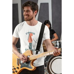 Shirt - Strings squad - Wurban Wear | Grappig shirt | Muziek | Unisex tshirt | Oortjes | Box | Gitaar | Piano | Dans | Koptelefoon | Wit