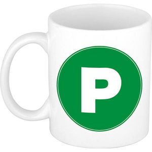 Mok / beker met de letter P groene bedrukking voor het maken van een naam / woord - koffiebeker / koffiemok - namen beker