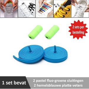 2 paar hemelsblauwe platte elastische veters met pastel fluo-groene sluitingen. Je hoeft voortaan nooit meer je veters te strikken.