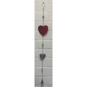 Deco hanger ""Hanger"" met metalen ketting - glas + metaal - hart & hart+bloem - Zilveren ketting + rood hart - lengte 76 cm - Woondecoratie - Woonaccessoires