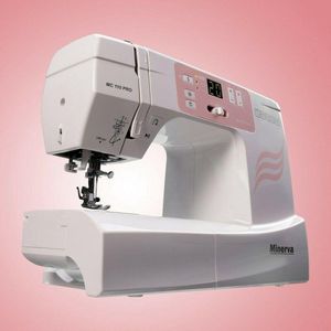 Minerva MC110PRO - Computer vrije arm naaimachine - Met 100 programma's en accessoires - Wit