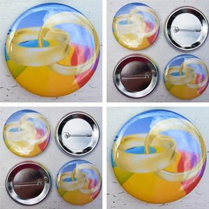 10 Buttons Rainbow Rings - button - trouwen - huwelijk - bruiloft - trouwringen - corsage