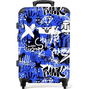 NoBoringSuitcases.com® - Koffer groot - Rolkoffer lichtgewicht - Zwarte en witte graffiti op blauwe achtergrond - Reiskoffer met 4 wielen - Grote trolley XL - 20 kg bagage