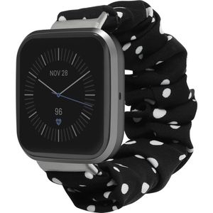 kwmobile elastisch bandje voor smartwatch - geschikt voor Fitbit Versa 4 / Sense 2 / Versa 3 / Sense - Horlogebandje van katoen - In zwart / wit