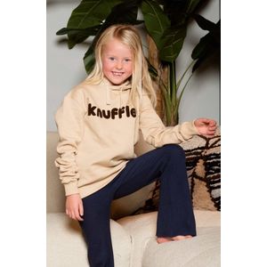 Knuffle Classic Hoodie® | Van het bekende Nederlandse merk Knuffle® | Linda: ""De perfecte hoodie voor jouw kind! Stijlvol en comfortabel"" | Duurzaam geproduceerd in Portugal | Voor jongens en meisjes | In 4 kleuren, dit is maat 134-140, kleur Zand