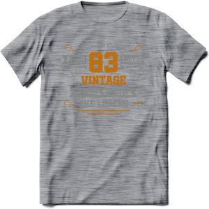 83 Jaar Legend T-Shirt | Goud - Zilver | Grappig Verjaardag Cadeau | Dames - Heren | - Donker Grijs - Gemaleerd - S