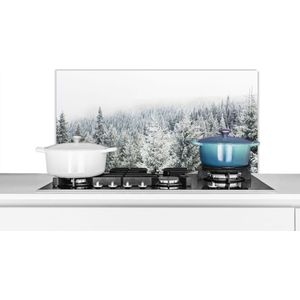 Spatscherm keuken 90x45 cm - Kookplaat achterwand Bos - Sneeuw - Winter - Seizoenen - Dennenboom - Muurbeschermer - Spatwand fornuis - Hoogwaardig aluminium