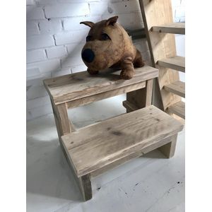 Steigerhouten trappetje, krukje onbehandeld (45 cm breed, 38 cm diep en 40 cm hoog)