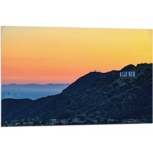 WallClassics - Vlag - Hollywood Sign met Zonsondergang - 90x60 cm Foto op Polyester Vlag