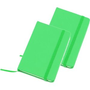 Set van 4x stuks notitieblokje groen met harde kaft en elastiek 9 x 14 cm - 100x blanco paginas - opschrijfboekjes