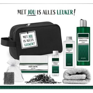 Geschenkset ""Met jou is alles leuker!"" - 7 Producten - 750 Gram | Toilettas zwart -Giftset voor hem - Luxe Cadeau man - Vaderdag - Cadeautje - Verjaardag - Wellness Pakket - Douchegel Dennen - Cadeaupakket - Vader - Broer - Vriend - Collega - Groen