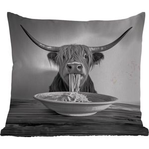 Sierkussen Buiten - Schotse Hooglander - Spaghetti - Dieren - Zwart wit - 60x60 cm - Weerbestendig