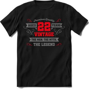22 Jaar Legend -  kado T-Shirt Heren / Dames - Zilver / Rood - Perfect Verjaardag Cadeau Shirt - grappige Spreuken, Zinnen en Teksten. Maat 3XL