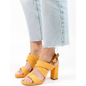 Sacha - Dames - Gele suède sandalen met blokhak - Maat 38