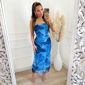 Strapless jurk met print - Blauw - Zomerjurk voor dames - Lange jurk voor vrouwen - Bandeau - Jurk zonder mouwen - Veel stretch - One-size - Een maat