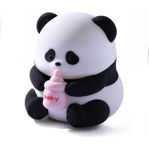 Panda Nachtlampje met Verstelbare LED Verlichting - Touchscreen Bediening - Zwart/Wit - Schattige en Draagbare Nachtlamp met Lange Werktijd - Veilig Siliconen Design - Perfect als Cadeau voor Kinderen en Feestdagen