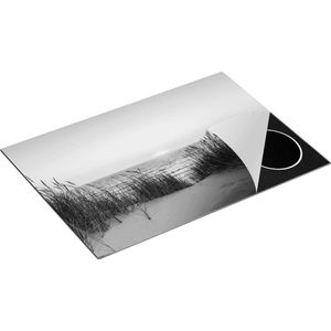 Chefcare Inductie Beschermer Zee vanuit Duinen met Zonsondergang - Zwart Wit - 75x50 cm - Afdekplaat Inductie - Kookplaat Beschermer - Inductie Mat