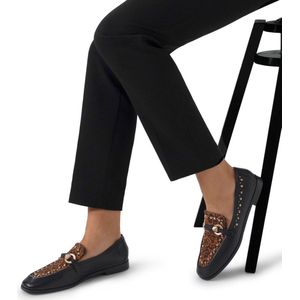 Manfield - Dames - Zwarte leren loafers met details - Maat 40