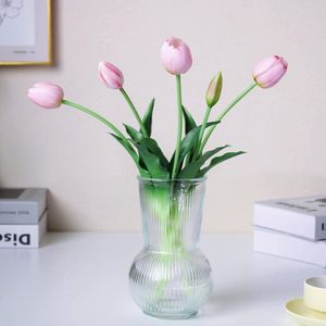 16 inch Premium Real Touch Nep Tulpen Kunstbloemen met Knoppen, Flexibele Stam Gemakkelijk te Vormen, Faux Tulpen voor Home Decor Indoor (Vaas niet inbegrepen), 5-Pack Set Piggy Pink